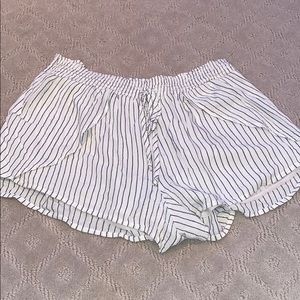 American Eagle Black and White Flow Shorts